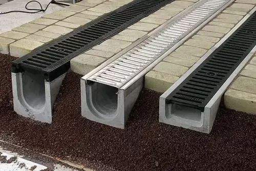 Установка лотка водоотводного